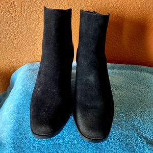 Black Ankle Boots, velveteen &  (faux) snakeskin. Medium heel